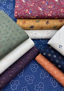 Moda Fabrics - Clover Blossom Farm 10 x Fat 1/4 Pack 3