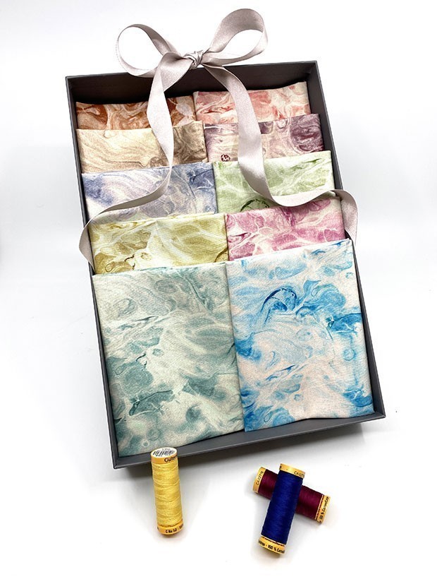 Gift Hamper - Fabric Freedom Aurora 10 Fat 1/4s & 3 Matching Threads