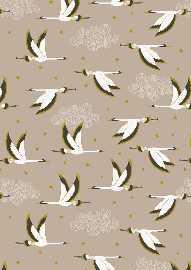 Lewis & Irene - Jardin de Lis A488.1 Flying heron on beige with gold metallic